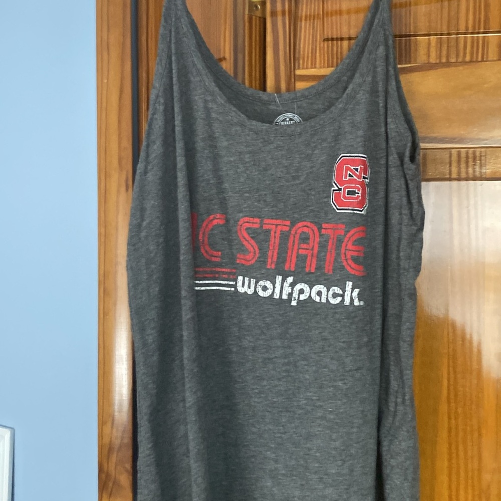 Med NC State Tank- Medium Rivalry Threads - Picture 2 of 4